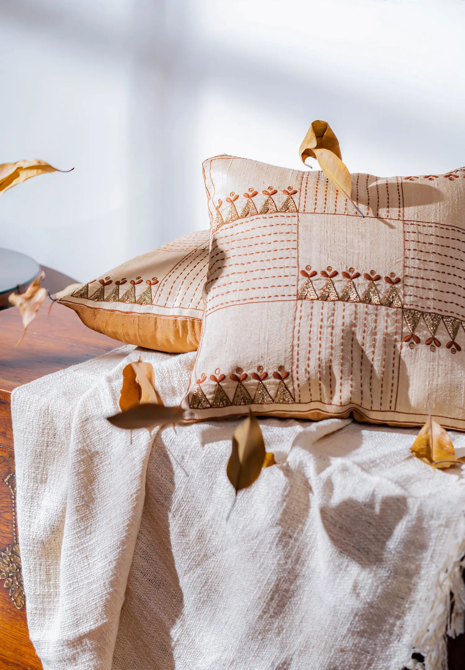 Atracón de Teatro Handwoven Cushion - 1 pc