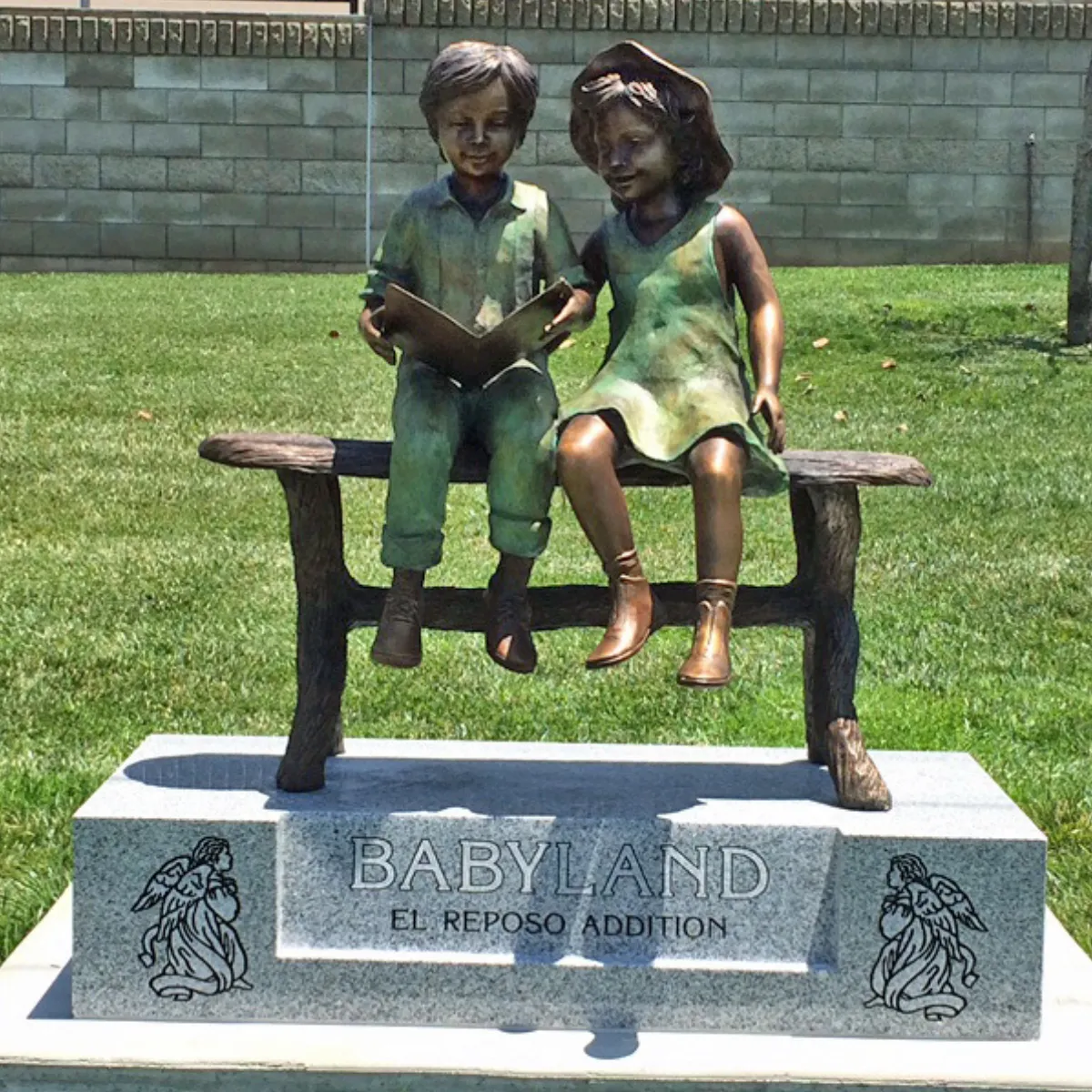 Best Friends Reading Statue