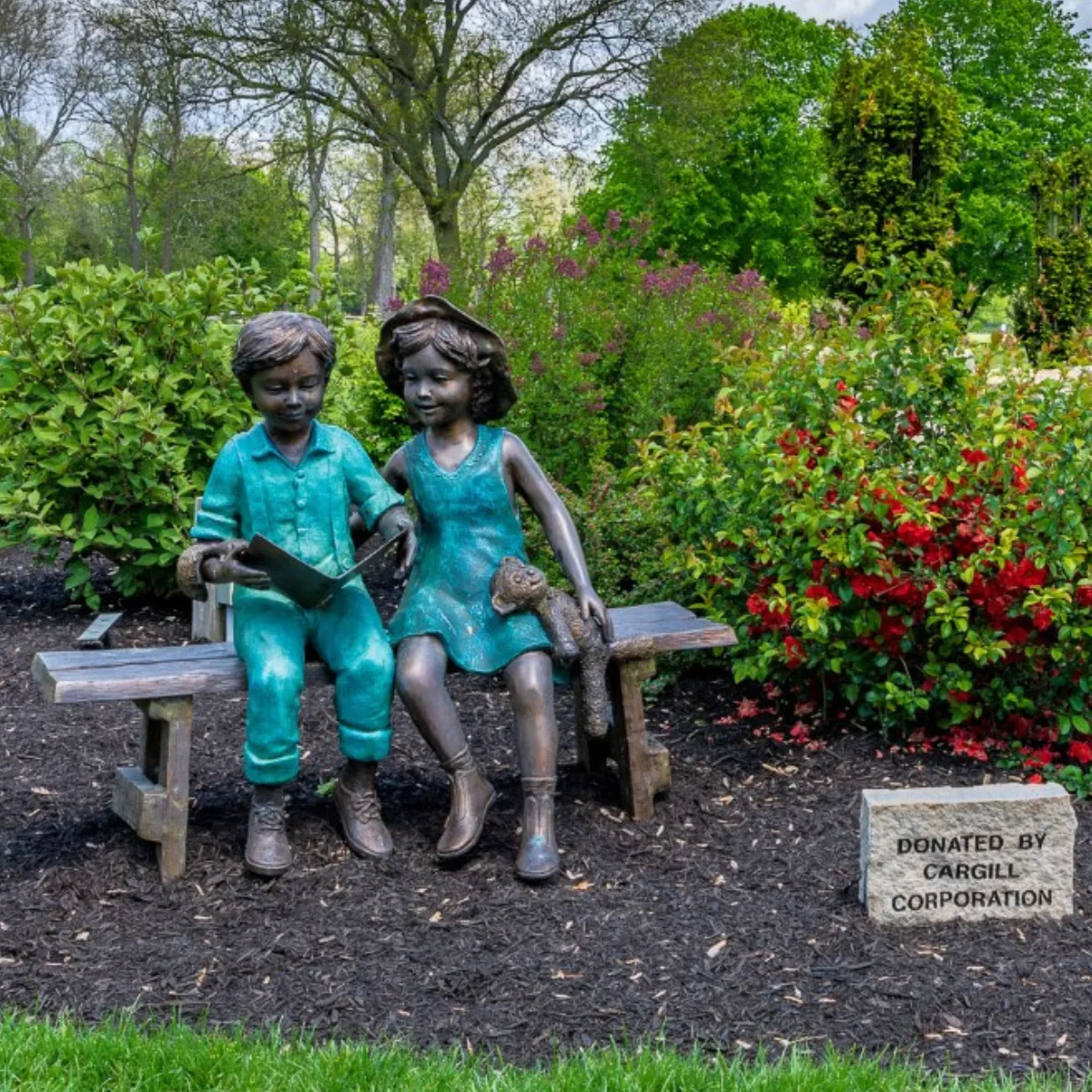 Best Friends Reading Statue
