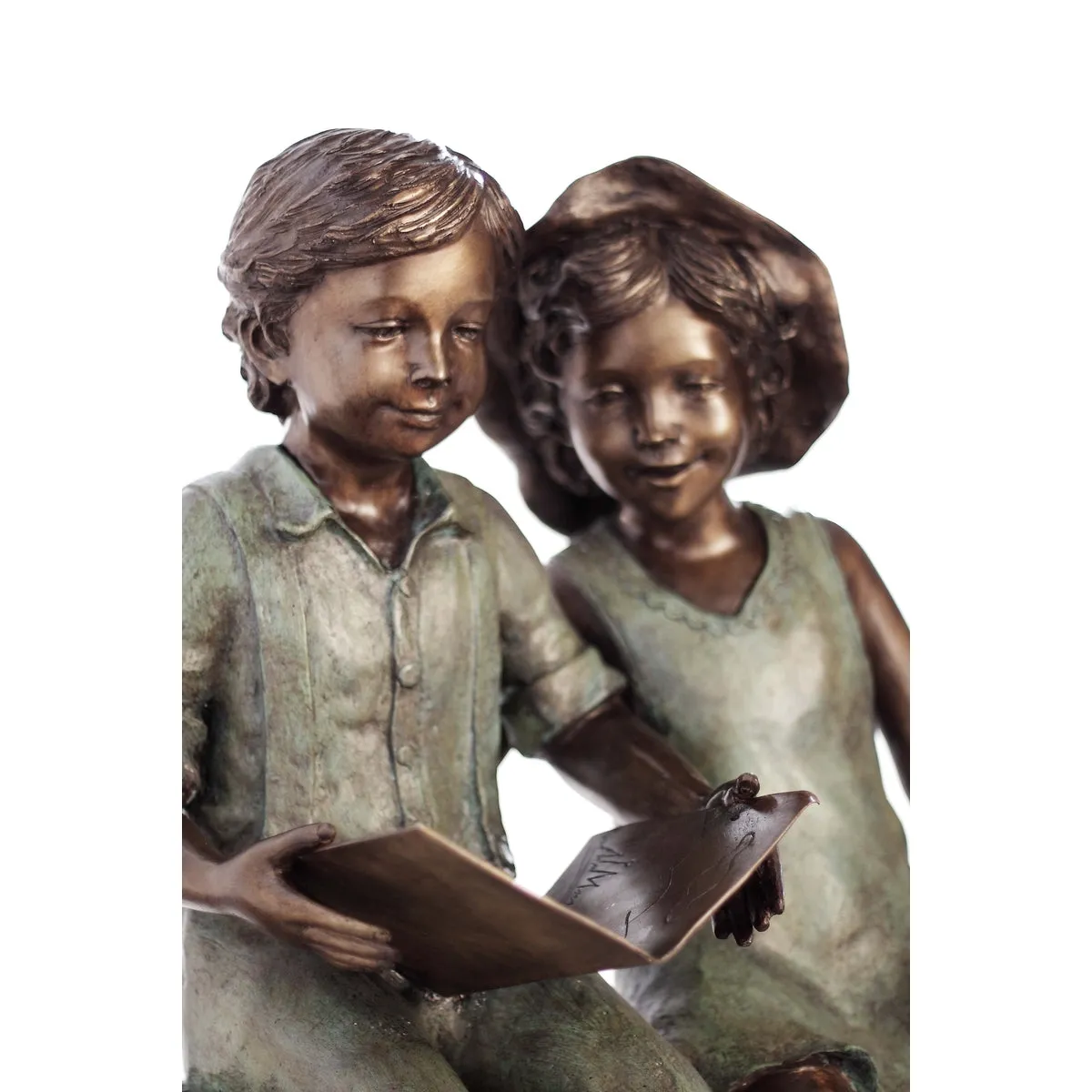 Best Friends Reading Statue
