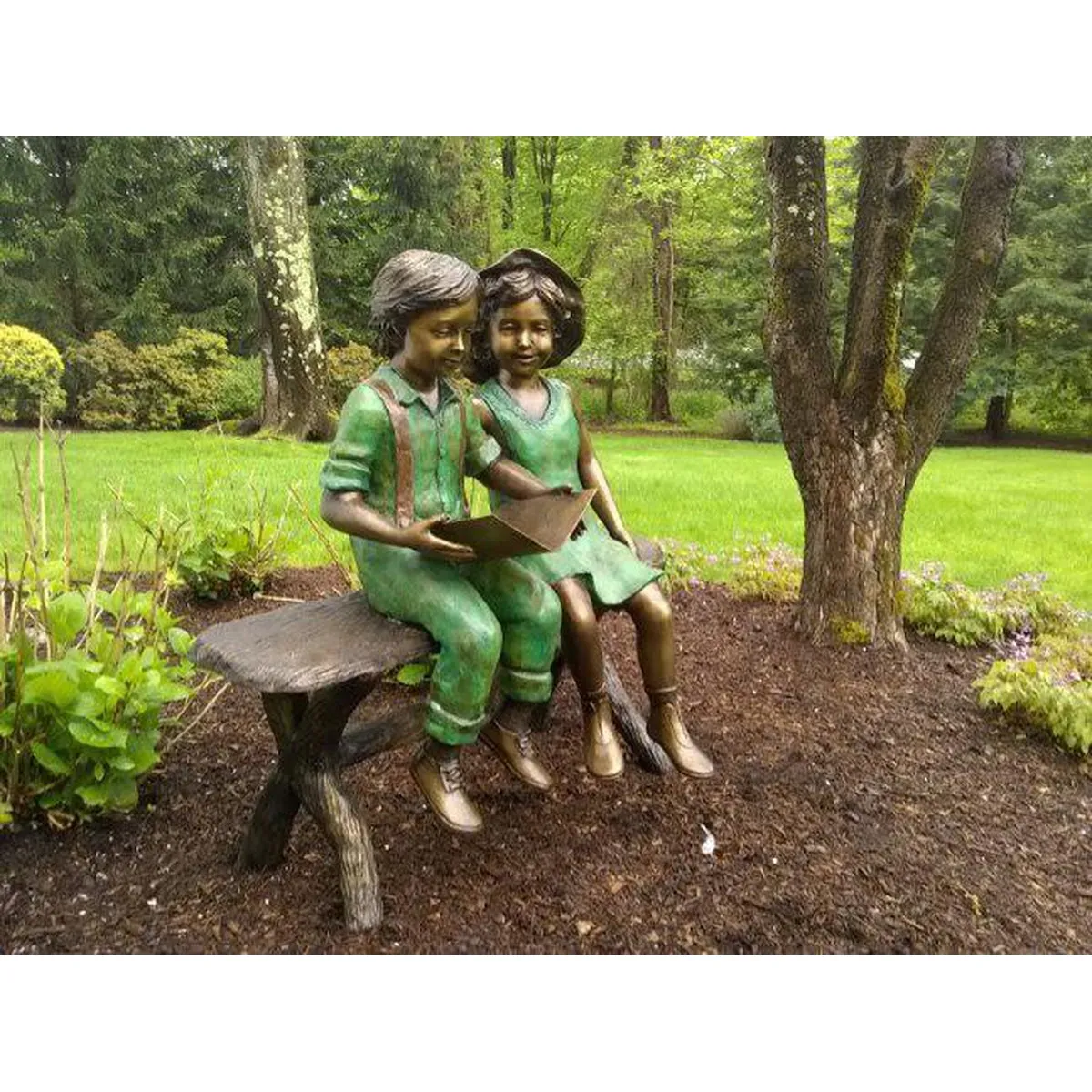 Best Friends Reading Statue