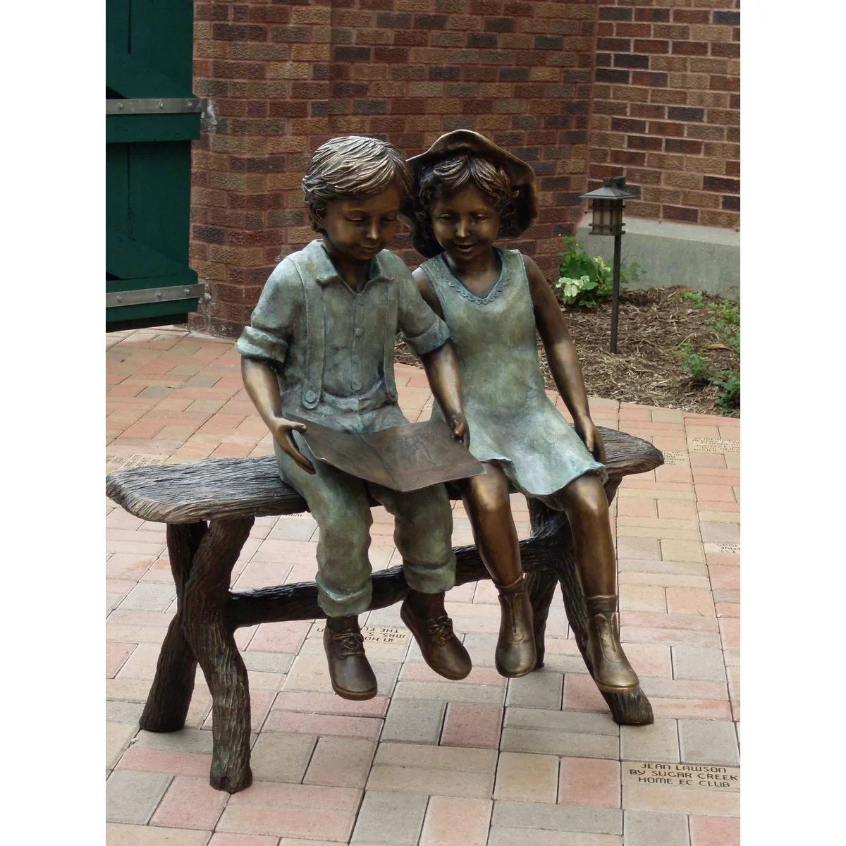 Best Friends Reading Statue