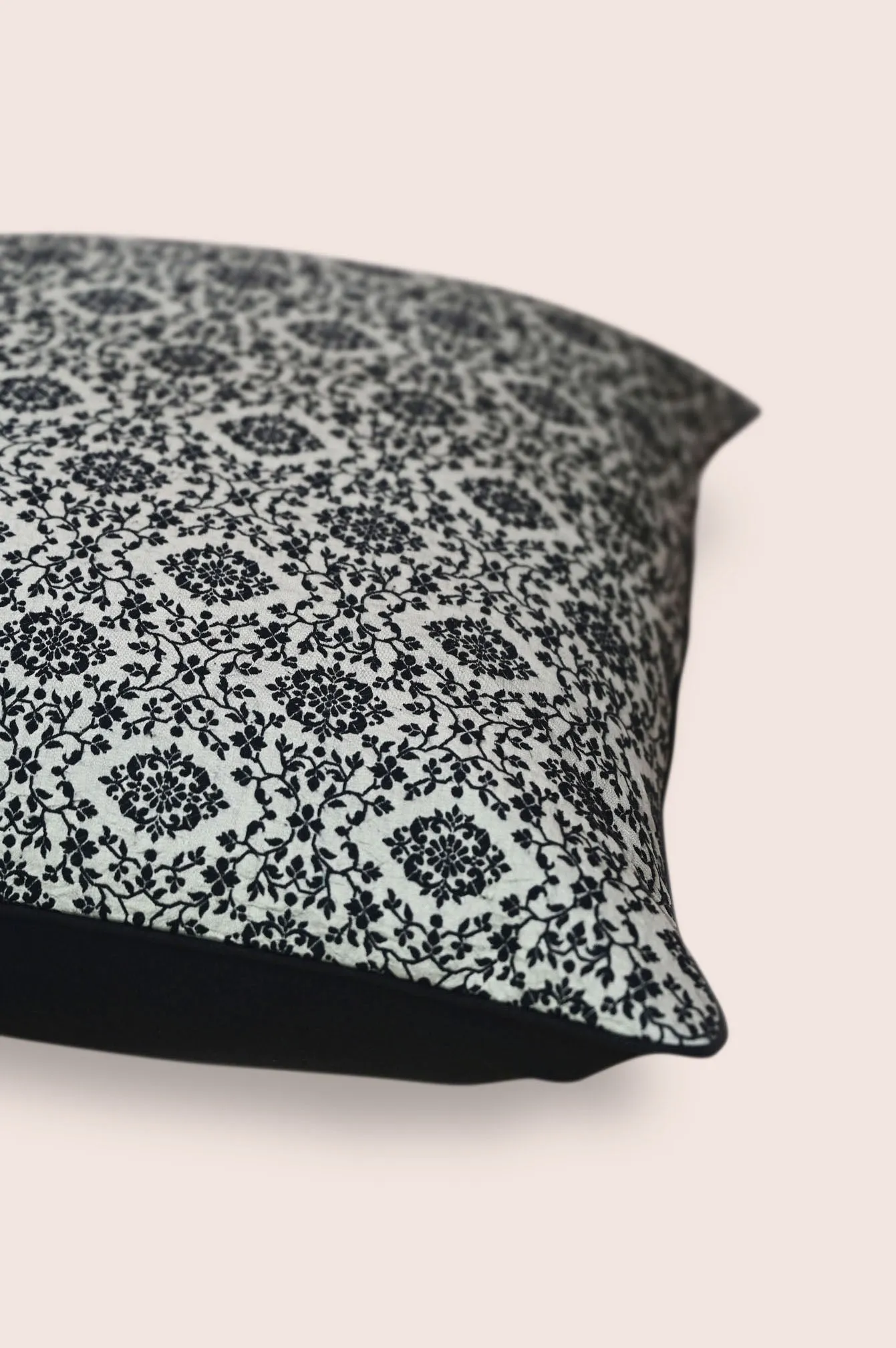 Cara Handwoven Cushion - 1 pc