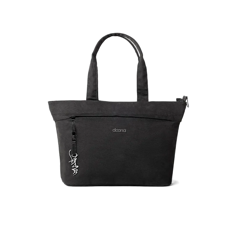 Doona   Infant Car Seat with Base: VASHTIE Edition