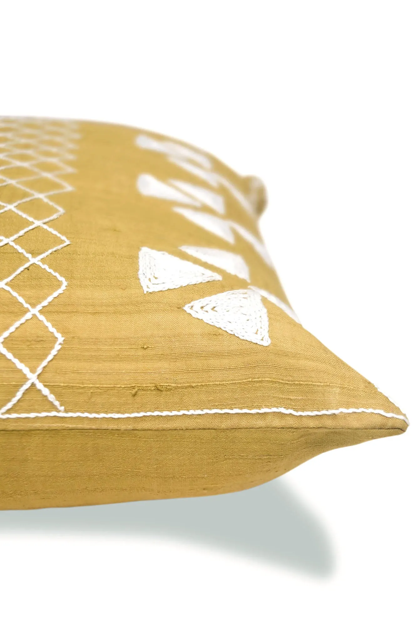 Farid Handwoven Cushion - 1 pc