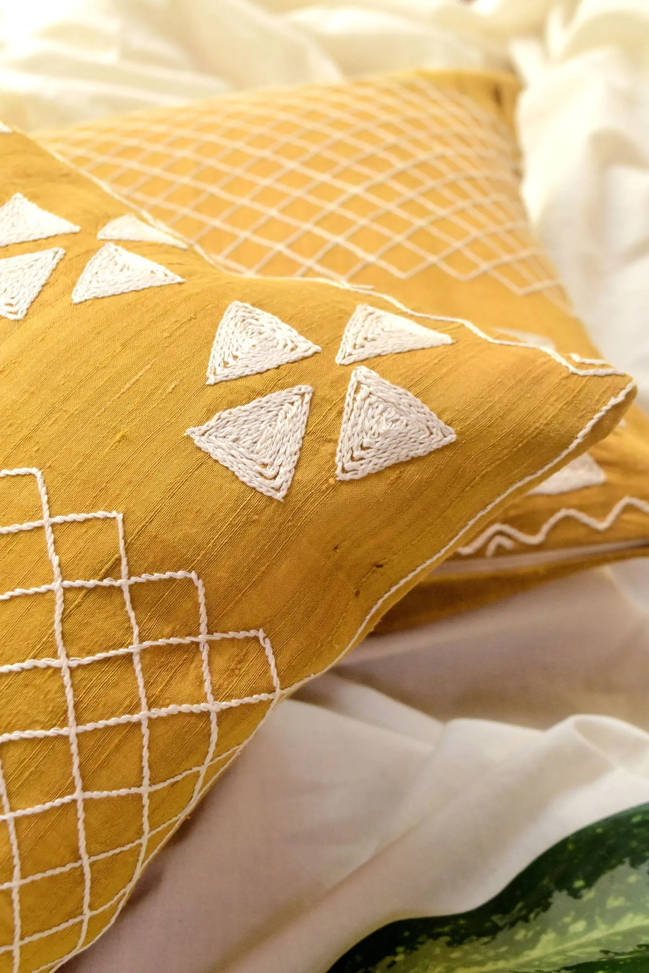 Farid Handwoven Cushion - 1 pc