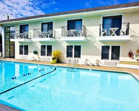 Holly Tree Resort