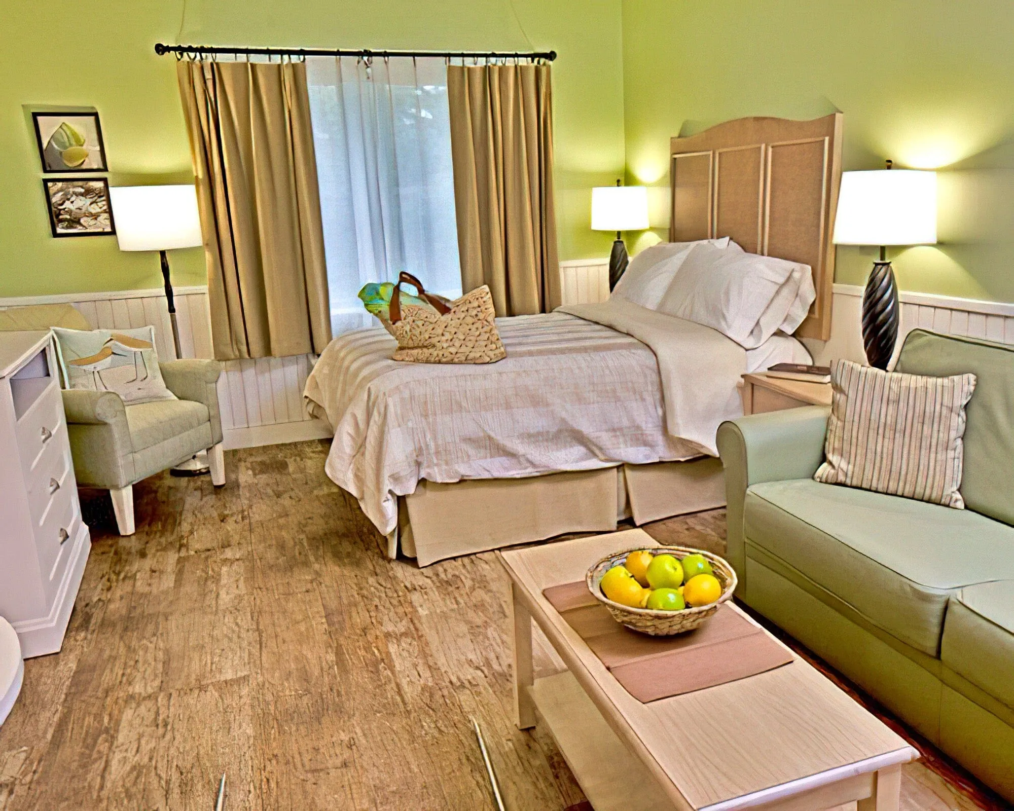 Holly Tree Resort