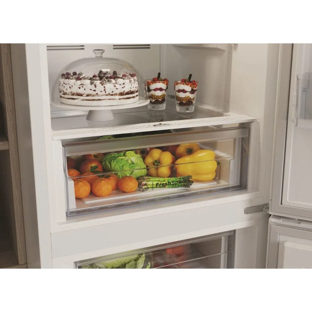Indesit INFC850TI1WAQUA1 50-50 Frost Free Fridge Freezer White 322 litre capacity