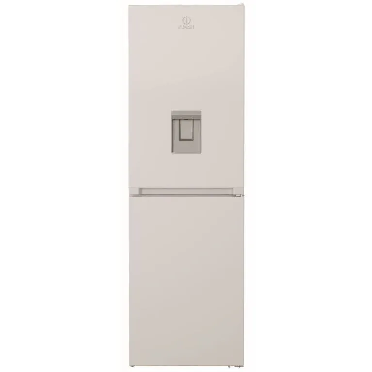 Indesit INFC850TI1WAQUA1 50-50 Frost Free Fridge Freezer White 322 litre capacity