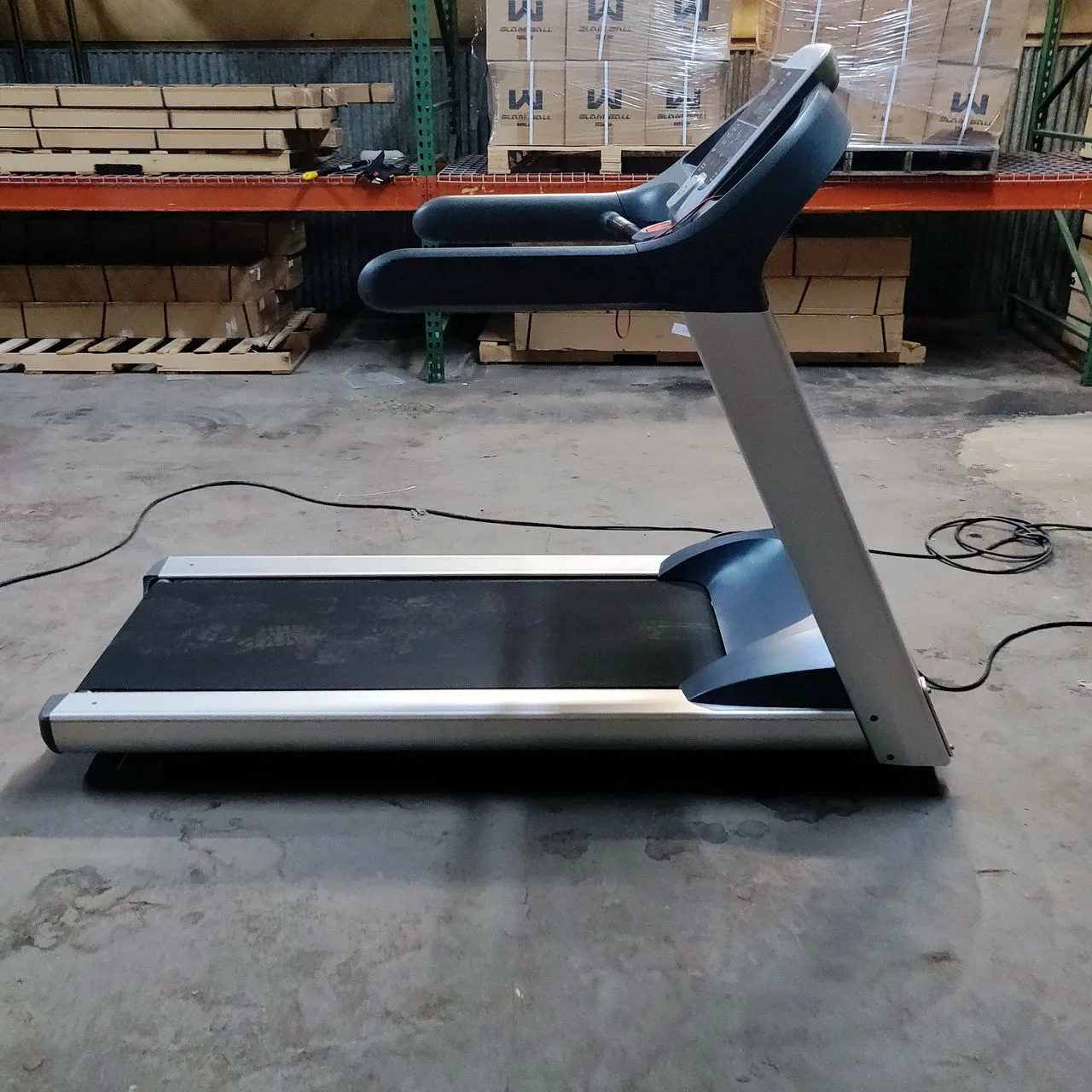 Refurbished Precor Treadmill 932i Commercial Grade