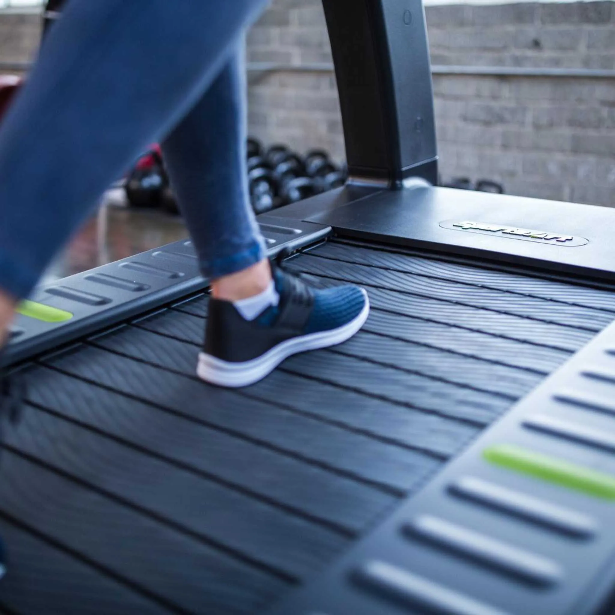 SportsArt G690 Verde Eco-Powr Treadmill